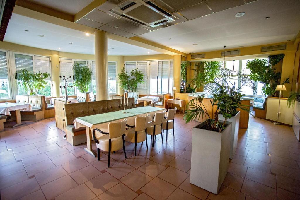 Rooms Margarita Stobreč Εξωτερικό φωτογραφία